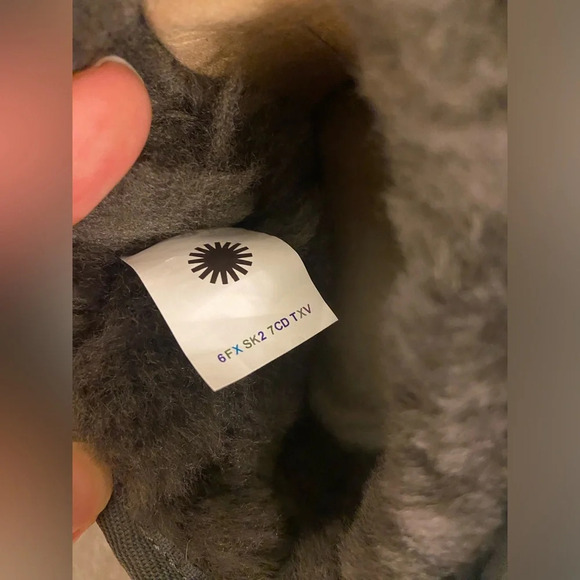 NEW UGG Suede Classic Ultra Mini Boots Grey Size US 9/EU 40 - Picture 5 of 8